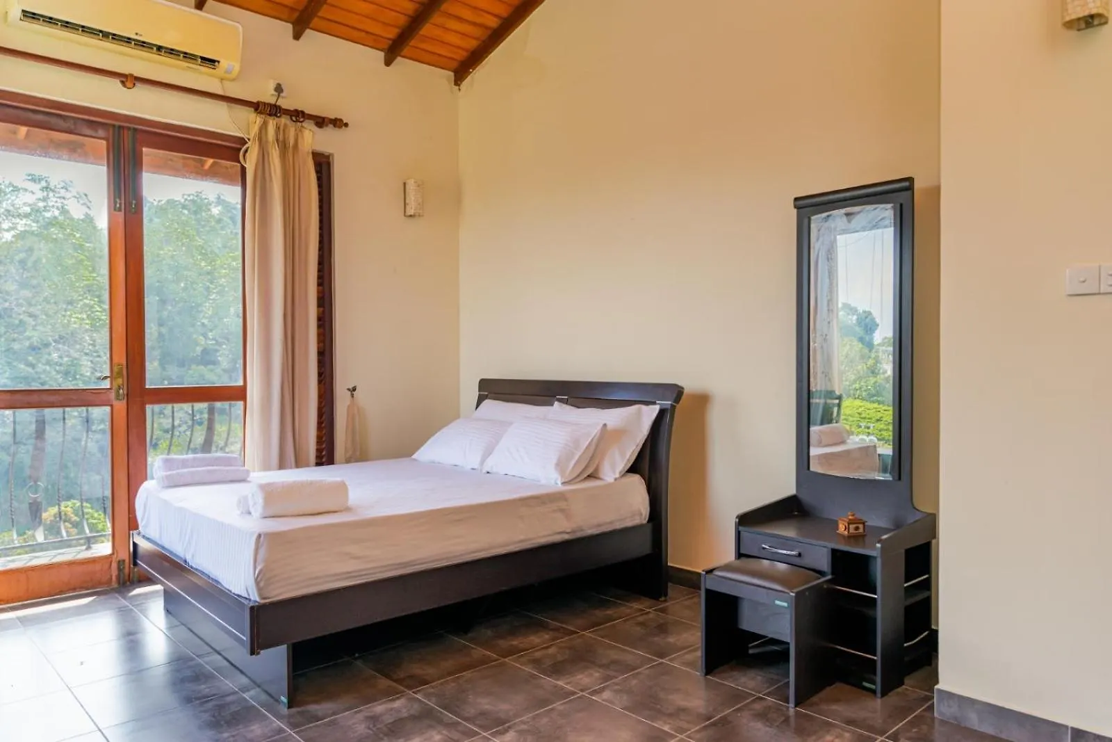 Lychee Residence Kandy Hotel