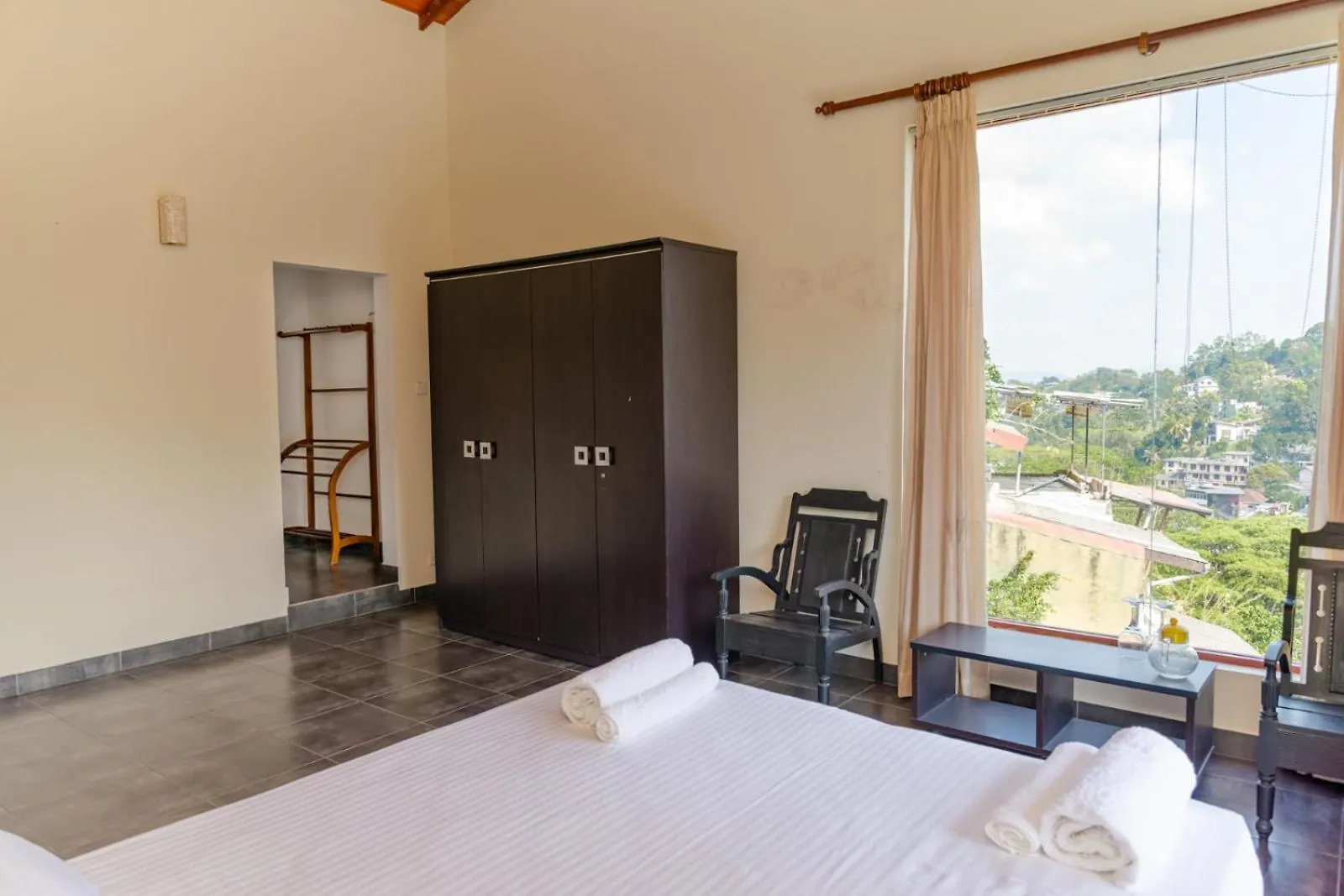 Hotel Lychee Residence Kandy