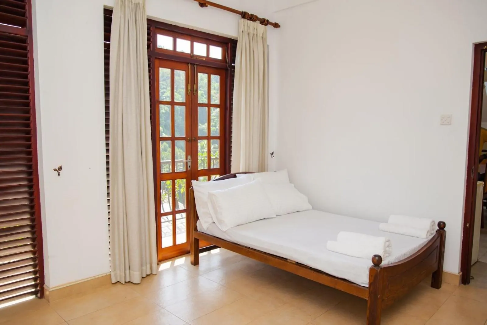 Hotel Lychee Residence Kandy